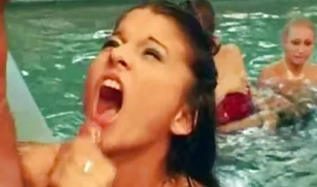 ડિપિંગ કિશોર કે વાસ્તવિક વાસ્તવિક porn કિશોરી મિયા હર્લી જીવંત નહીં