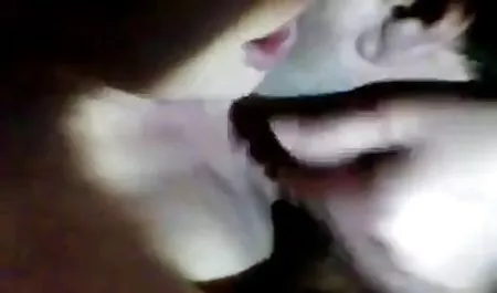 શું આ સફેદ વાસ્તવિક હાર્ડ porn છોકરી સીડી પર