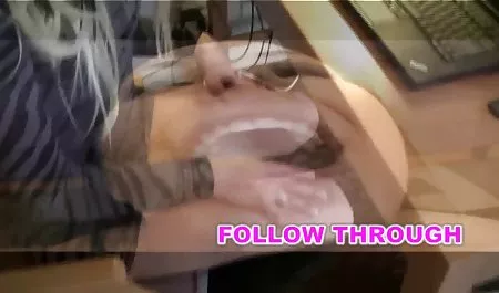 Squirting બાળક સુખી તેના asshole પોર્ન ખાનગી વાસ્તવિક