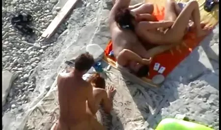 હોટ છોકરી ના મોઢા માં કઝાક વાસ્તવિક porn નાખી અને સેક્સ માટે તેના બોસ